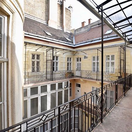 Luxury Apartment By Hi5 - Szervita Suite Budapešť Exteriér fotografie