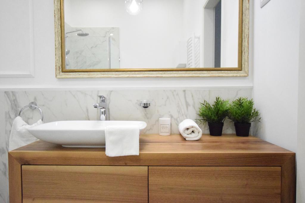Luxury Apartment By Hi5 - Szervita Suite Budapešť Exteriér fotografie