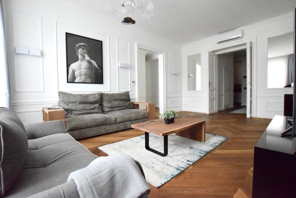 Luxury Apartment By Hi5 - Szervita Suite Budapešť Exteriér fotografie